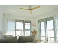 ENCANTADOR APARTAMENTO CON AMPLIA TERRAZA Y VISTAS AL MAR