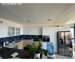 Fantástico piso en venta con vistas panorámicas a las playas de Benidorm