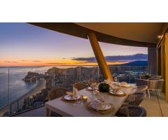 ÁTICOS DE LUJO EN BENIDORM CON INOLVIDABLES VISTAS AL MAR Y A LA MONTAÑA