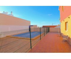 GRAN CHALET DE DOS PLANTAS EN FINESTRAT