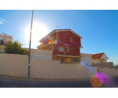 GRAN CHALET DE DOS PLANTAS EN FINESTRAT