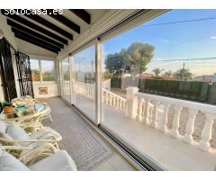 MARAVILLOSO CHALET INDEPENDIENTE EN UNA PLANTA CON PISCINA PRIVADA EN BENIDORM