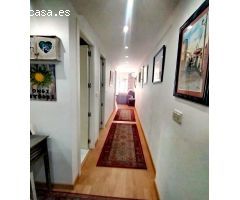 GRAN OPORTUNIDAD! ÁTICO DE 3 DORMITORIOS CON GRAN TERRAZA, REFORMADO Y A UN PASO DE LA PLAYA