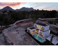 Villa en Venta en lAlfas del Pi, Alicante