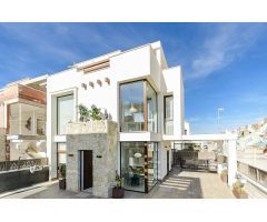 Villa en Venta en Vera Playa, Almería