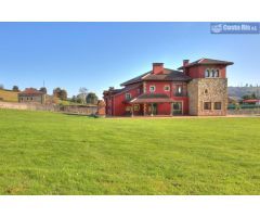 Chalet Independiente en Venta en Bárcena de Cicero, Cantabria