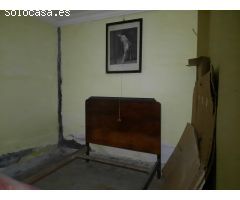 CASA CON FINCA EN ZONA URBANA PARA REFORMAR