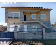 CASA CON FINCA EN MUGARDOS