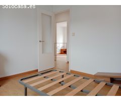 EDIFICIO CON PATIO EN FENE