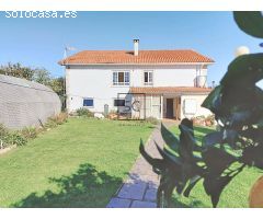 Amplia casa con tres plantas en San Mateo, Narón