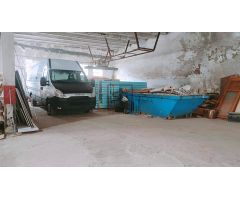 Amplio conjunto comercial, tres locales y nave en Canido, Ferrol