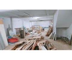Amplio conjunto comercial, tres locales y nave en Canido, Ferrol