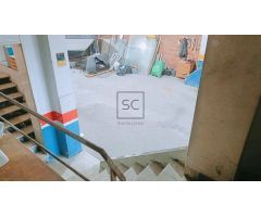 Amplio conjunto comercial, tres locales y nave en Canido, Ferrol
