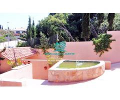 Chalet de lujo en Vistahermosa con 9 dormitorios y 8 baños piscina privada y amplia parcela