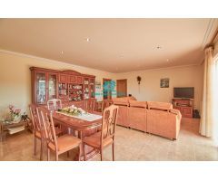 Gran vivienda de 2 plantas independientes con 2 dormitorios 2 baños por planta y vistas al mar