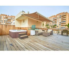 Gran vivienda adosada con 4 dormitorios, 2 jardines y solárium vistas al mar cerca de El Campello