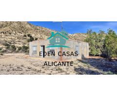 Casa para reformar en Busot, 3 dormitorios, 1 baño, 50.000m de terreno en 3 parcelas [amp;] Vistas a