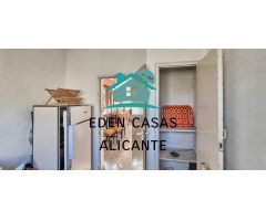 Casa para reformar en Busot, 3 dormitorios, 1 baño, 50.000m de terreno en 3 parcelas [amp;] Vistas a