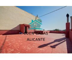 Gran vivienda urbana con dos plantas independientes mas solarium con vistas al mar