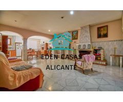 Gran vivienda urbana con dos plantas independientes mas solarium con vistas al mar