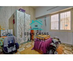 Gran vivienda urbana con dos plantas independientes mas solarium con vistas al mar