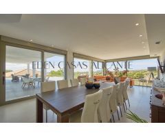Moderna villa independiente de 442 m² en Mutxamel con 5 dormitorios, 5 baños, garaje, aparcamiento y