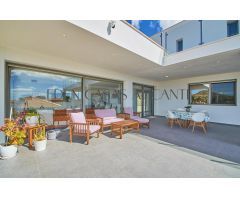 Moderna villa independiente de 442 m² en Mutxamel con 5 dormitorios, 5 baños, garaje, aparcamiento y