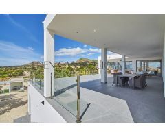 Moderna villa independiente de 442 m² en Mutxamel con 5 dormitorios, 5 baños, garaje, aparcamiento y