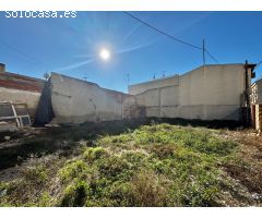 TERRENO URBANIZABLE CON CASA ANTIGUA