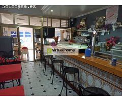 Bar a pleno funcionamiento con toda la maquinaria necesaria
