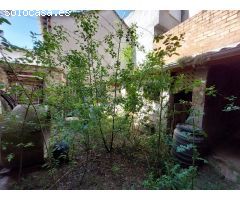 SE VENDE CASA PARA REFORMAR EN CACABELOS