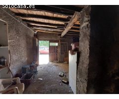 SE VENDE CASA PARA REFORMAR EN CACABELOS