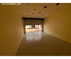 Alquiler de local comercial en Avenida Windsurfing. Local B 35.