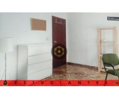 EST/ Bonito piso para ESTUDIANTES con CUATRO dormitorios en zona Plaza de Toros