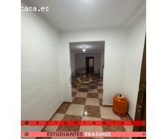 EST/ ERASMUS/ Estupendo piso amueblado para ESTUDIANTES con CUATRO dormitorios en Glorieta Arabial