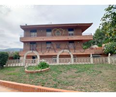 Chalet alto standing, 2 viviendas independientes de 115m2 cada una - Zona privilegiada de Vallirana