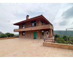 Chalet alto standing, 2 viviendas independientes de 115m2 cada una - Zona privilegiada de Vallirana