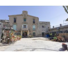 MASIA EN VENTA - SANT BOI DE LLOBREGAT