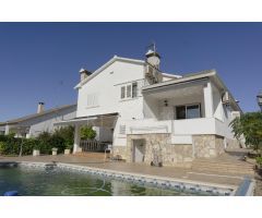 CHALET CON PISCINA - VALLIRANA