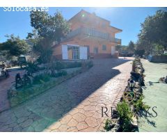 CASA PARA UNA O DOS FAMILIAS - PISCINA - VALLIRANA