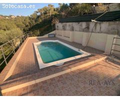 CASA EN VENTA - PISCINA - VALLIRANA
