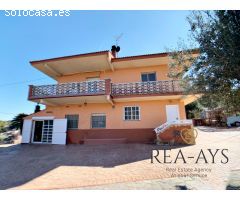 CASA POSIBILIDAD PARA DOS FAMILIAS - PISCINA - VALLIRANA
