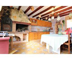 FANTASTICO CHALET A LA VENTA DE 6 HABITACIONES  Y 4 BAÑOS EN BOQUERES - SAN VICENTE
