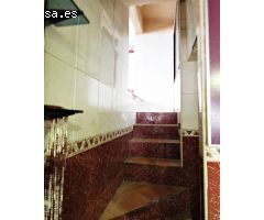 Oportunidad en Esquina: Local con Potencial de Vivienda