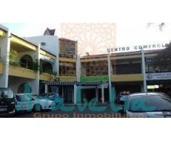 JUNTO CENTRO COMERCIAL MIRALBAIDA..!