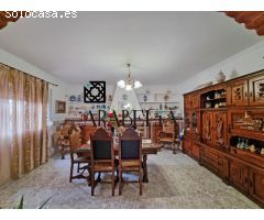 MAGNÍFICO CHALET HIPOTECABLE EN LA COLINA