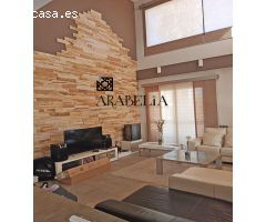 IMPRESIONANTE CHALET EN LA CARLOTA