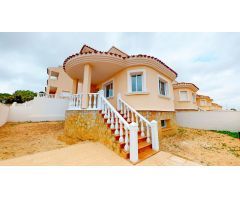 Villa de Lujo en Venta en San Miguel de Salinas, Alicante