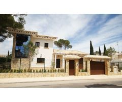 Villa de Lujo en Venta en Dehesa de campoamor, Alicante