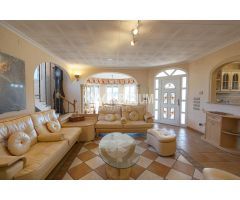 Fantástica villa a 4 vientos con jardín privado y vistas